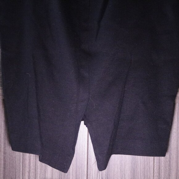 Vintage Alison J Sweaterdress with pockets and buttons down the back - Picture 5 of 9